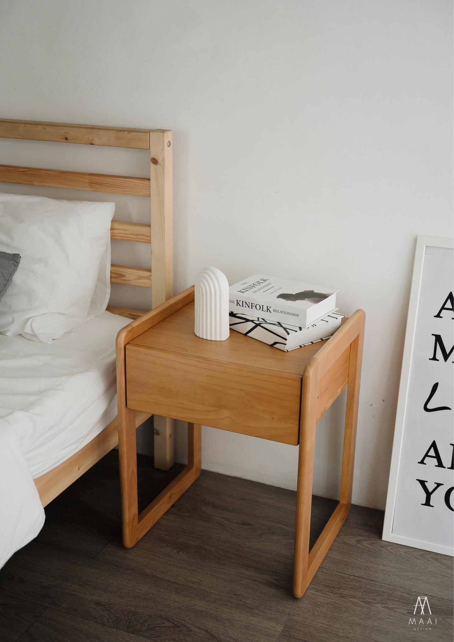 MAAI Design Uchu side table โต๊ะข้าง ข้างเตียง ข้างโซฟา ดีไซน์โดดเด่น