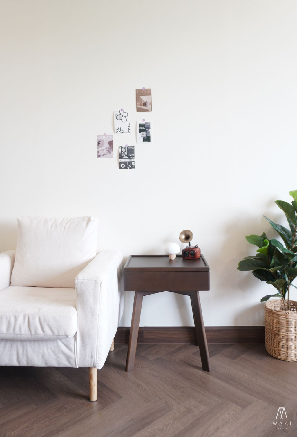 MAAI Design Flip table โต๊ะข้าง อเนกประสงค์ สามารถหมุนฝาโต้ะได้ มีพื้นที่ด้านล่างเพื่อเก็บของ