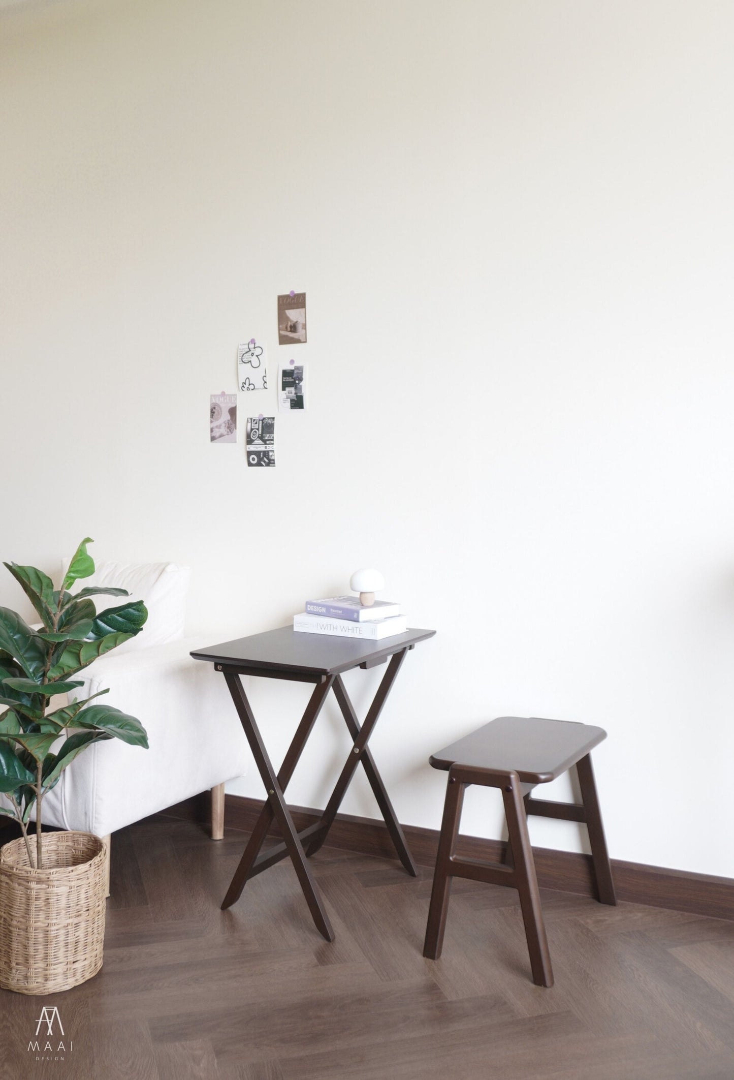 MAAI Design Basho stack เก้าอี้สตูลอเนกประสงค์ สามารถซ้อนกันเพื่อทำชั้นวางได้ จัดเก็บประหยัดพื้นที่