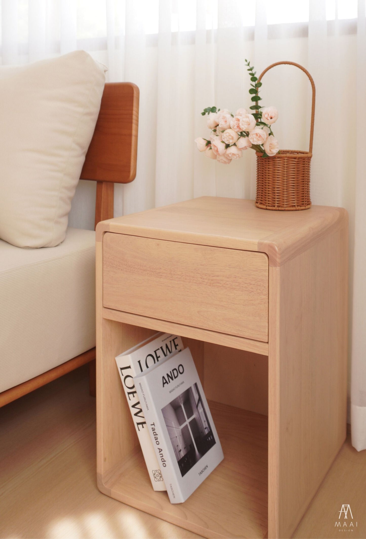 MAAI Design Uneru Side Table โต๊ะข้างช่องขนาดใหญ่ พร้อมลิ้นชักกดกระเด้งpush open