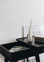 MAAI Design Flip table โต๊ะข้าง อเนกประสงค์ สามารถหมุนฝาโต้ะได้ มีพื้นที่ด้านล่างเพื่อเก็บของ