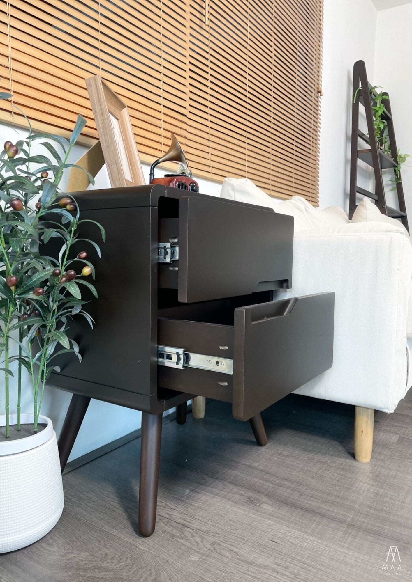 MAAI Design Infinite side table โต๊ะข้าง ข้างเตียง ข้างโซฟา มีลิ้นชัก ดีไซน์เอกลักษณ์