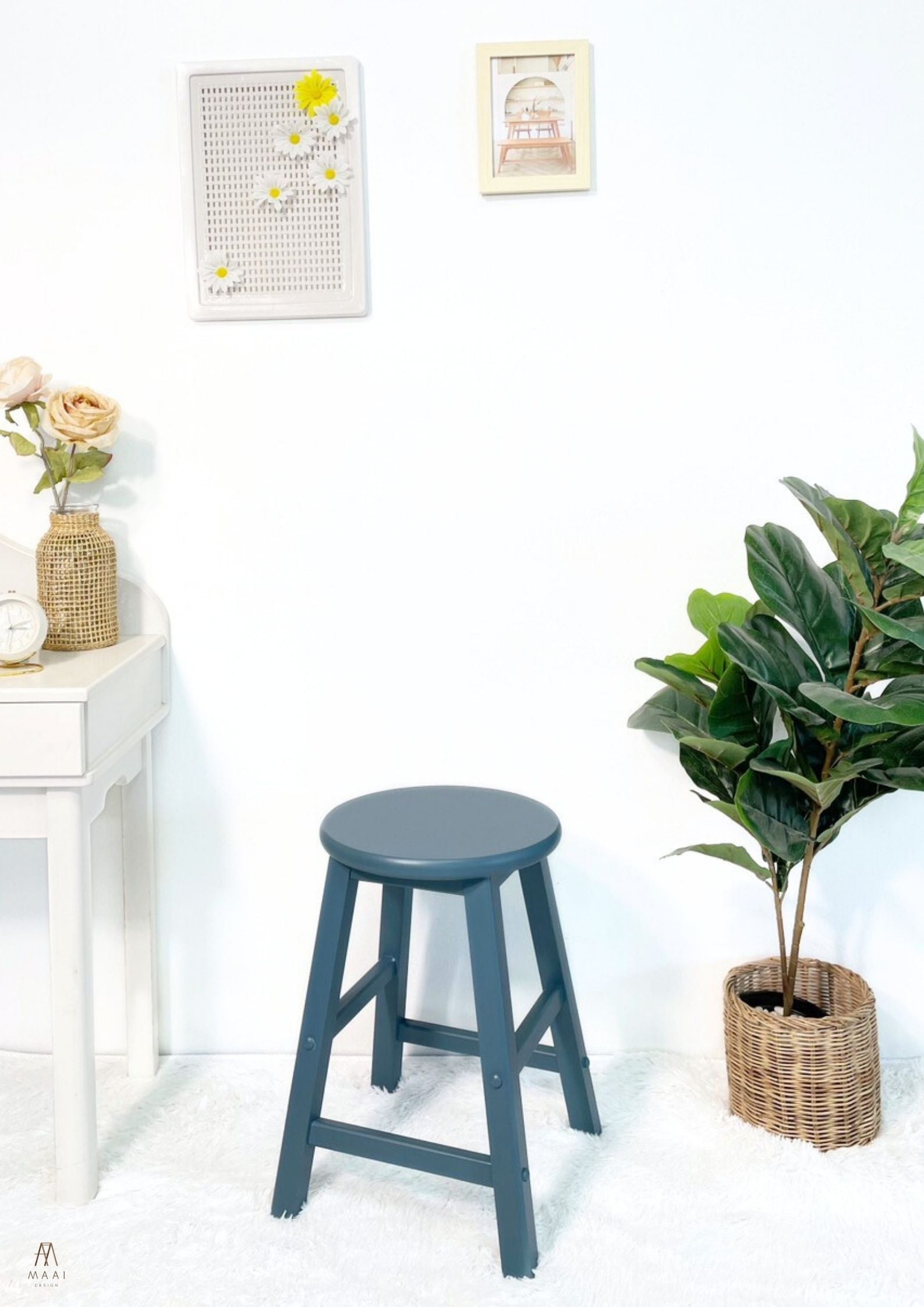 Gom Stool