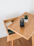 MAAI Design Flip table โต๊ะข้าง อเนกประสงค์ สามารถหมุนฝาโต้ะได้ มีพื้นที่ด้านล่างเพื่อเก็บของ