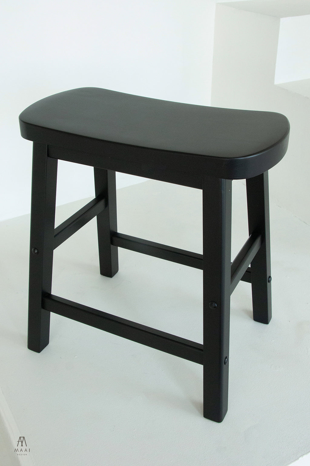 MAAI Design Yokuso stool เก้าอี้นั่งสตูลไม้จริงทั้งตัว ประกอบสำเร็จ