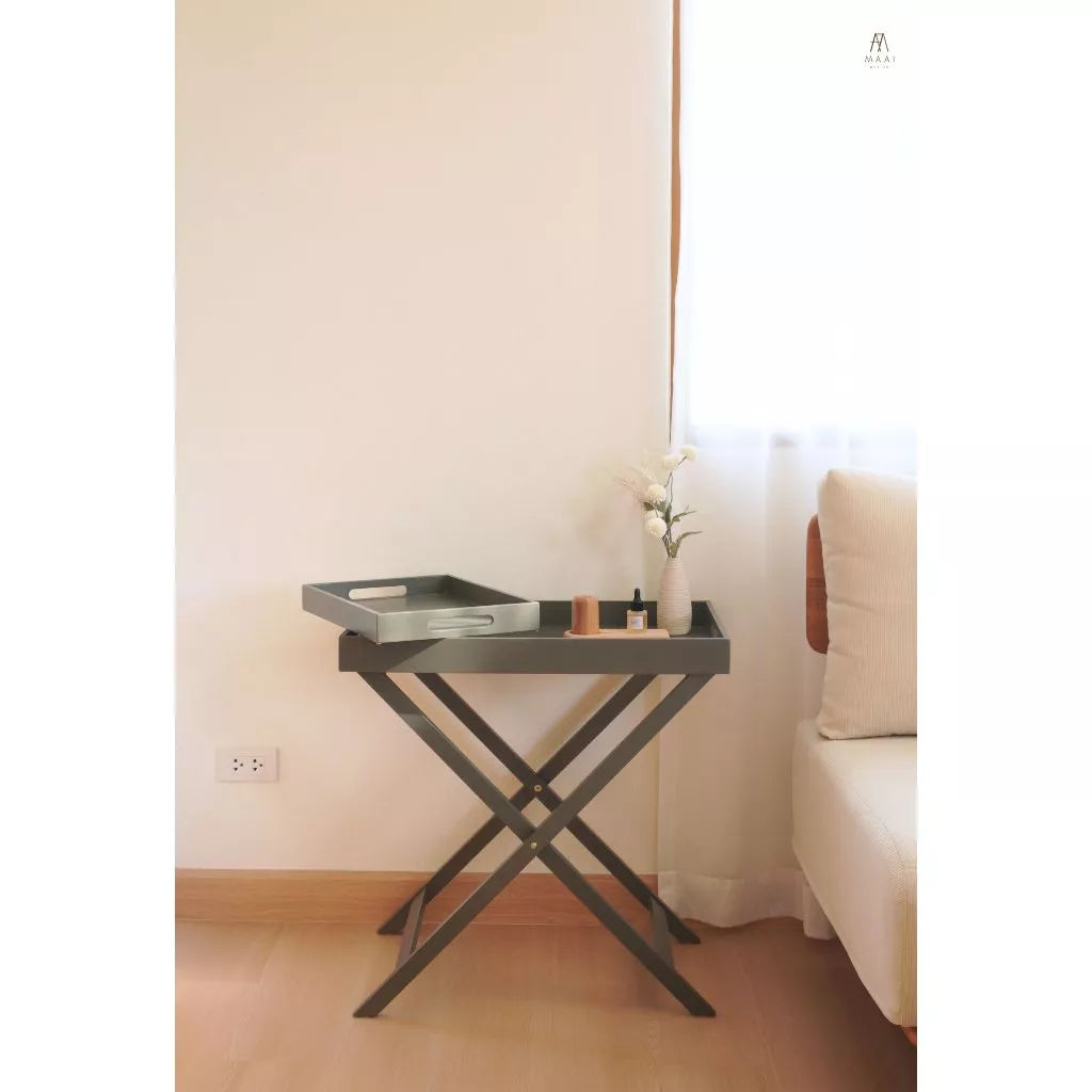 Clearance sale โต๊ะ วางถาดพร้อมขาตั้ง ขาพับ