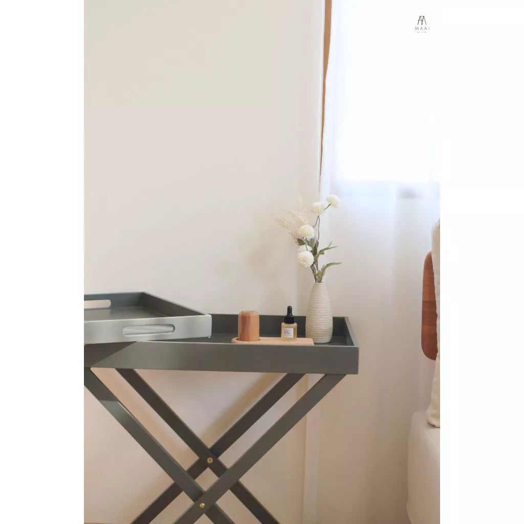 Clearance sale โต๊ะ วางถาดพร้อมขาตั้ง ขาพับ